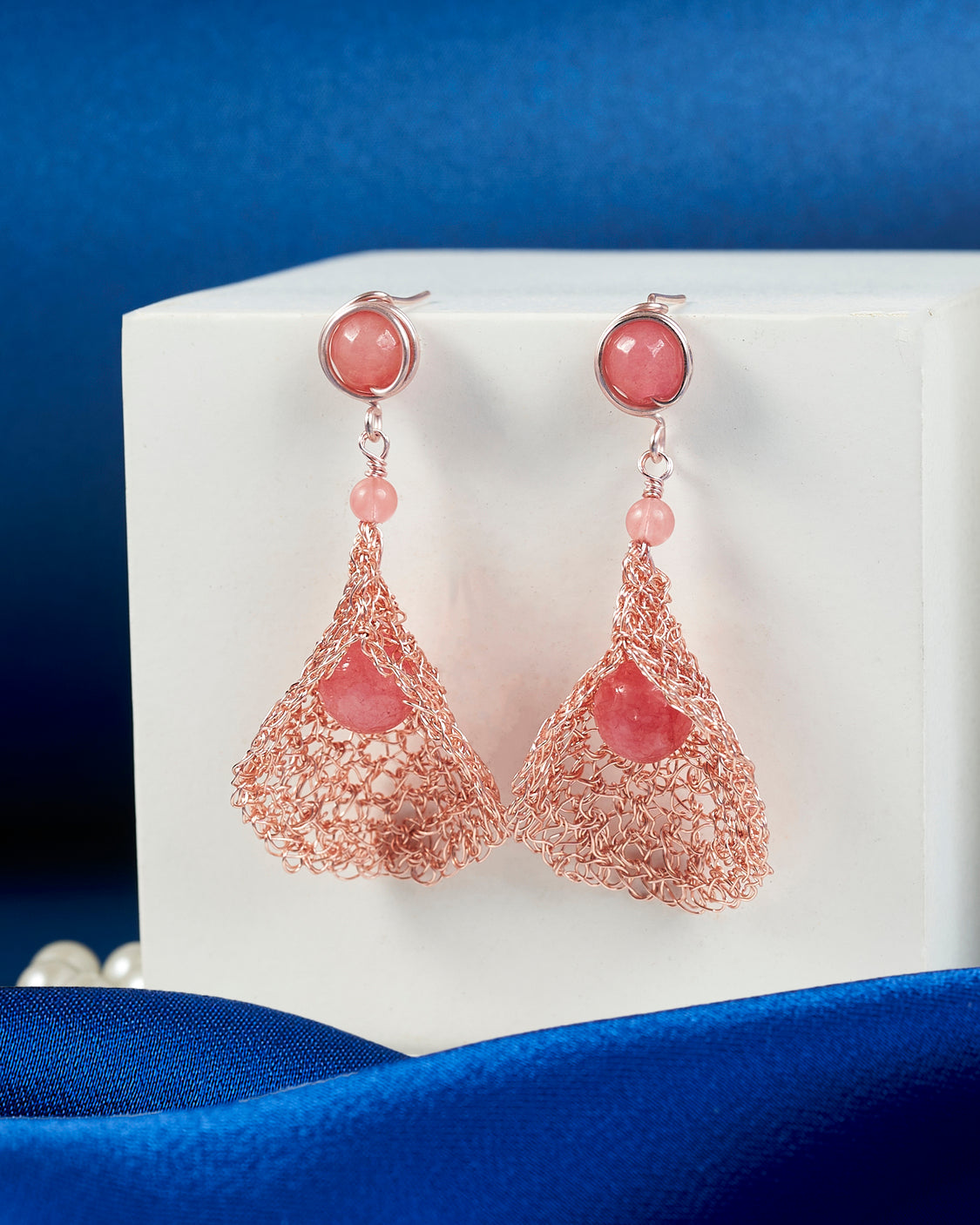 Elara Rose Earring