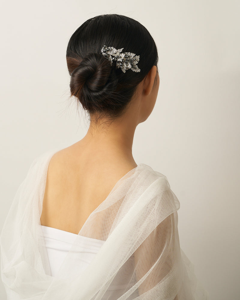 Dreamy Petal Hairpin Hematite