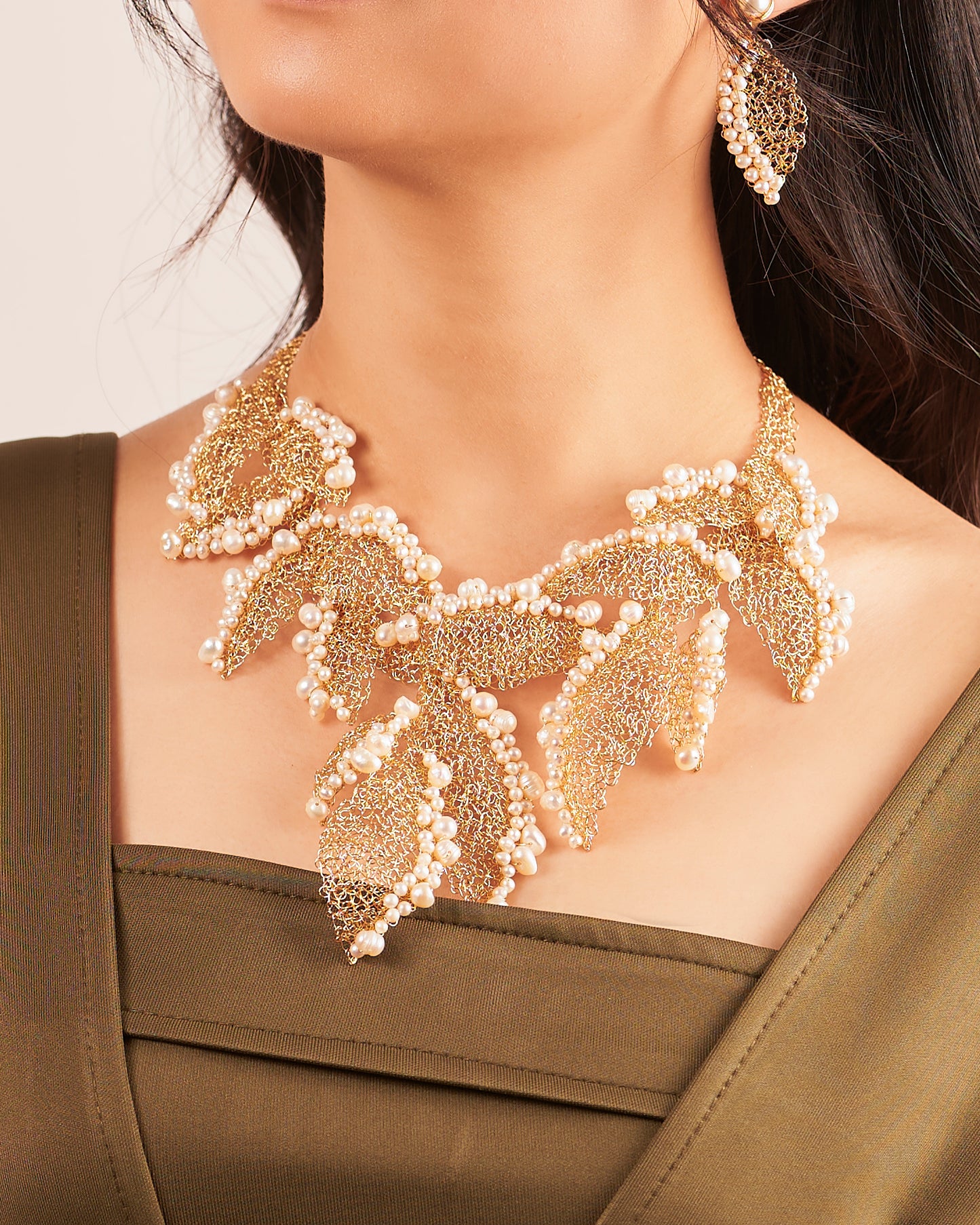 Verdelia Pearl Gold Necklace