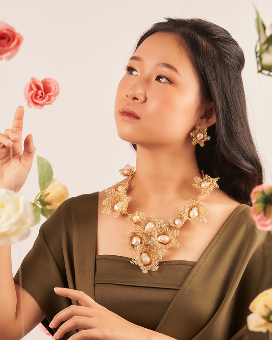 Tulips Gold Necklace