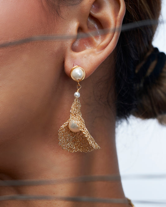 Elara Gold Earring