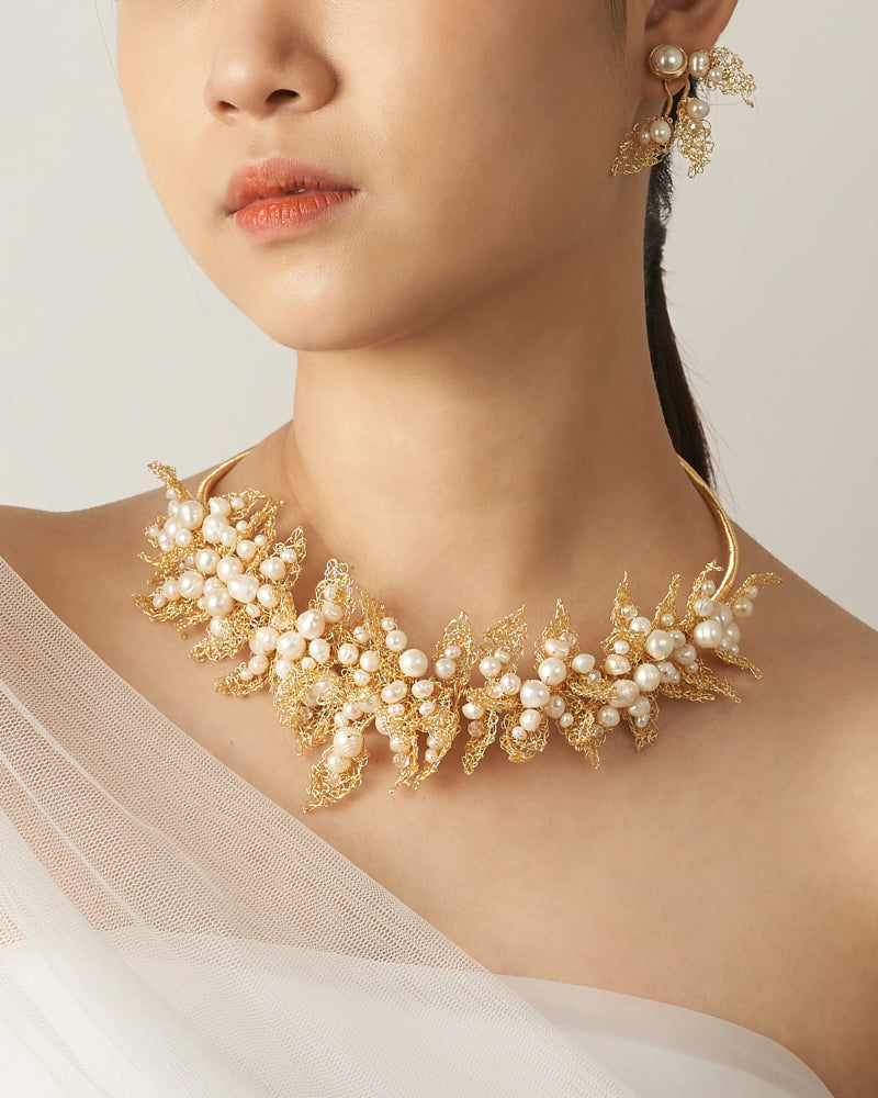 Dreamy Petal Pearl Gold