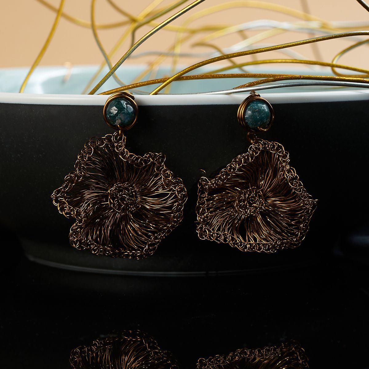 Wave studded earring green vintage