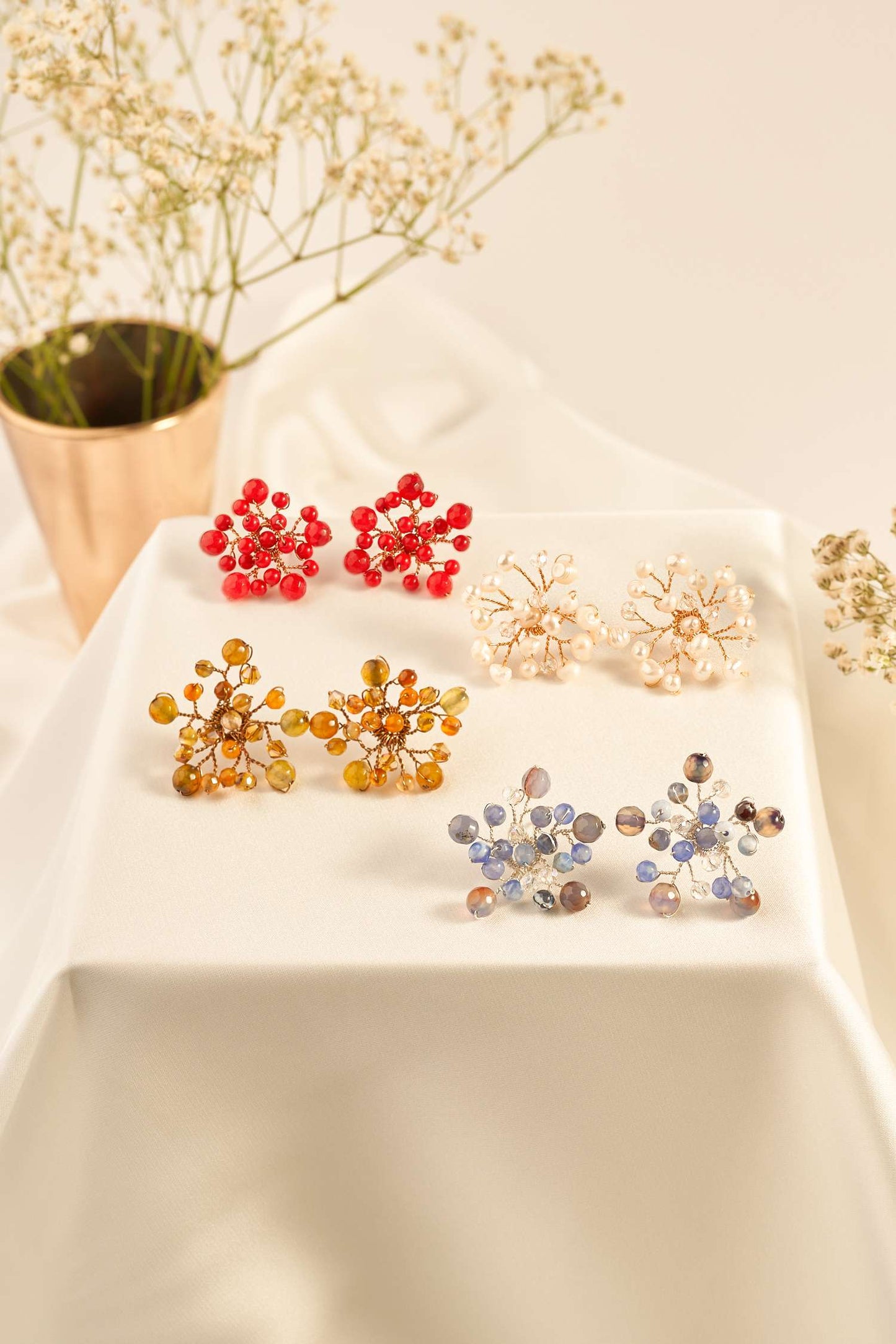 Baby breath studded earring red RG