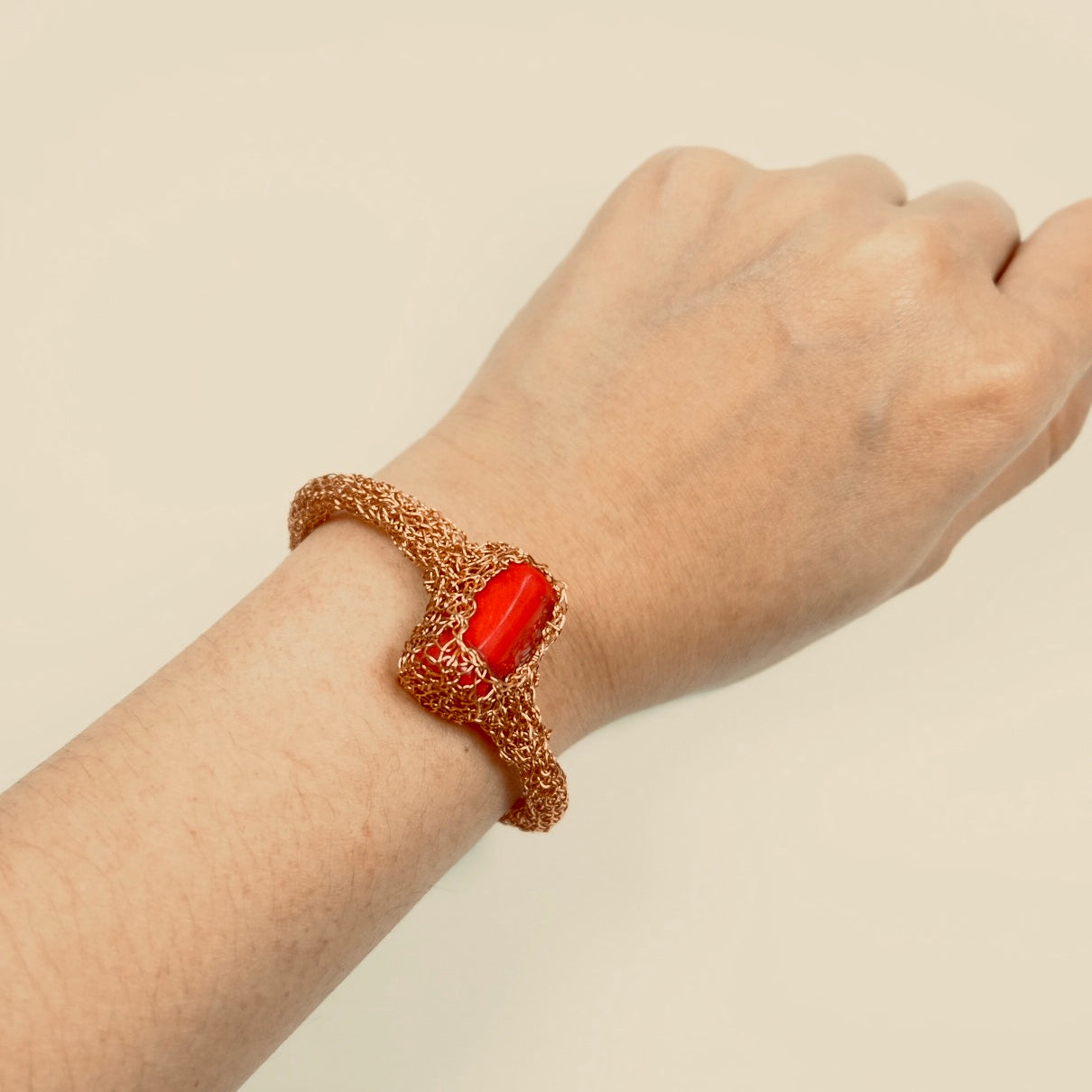 JAZZLYN BANGLE CORAL RG