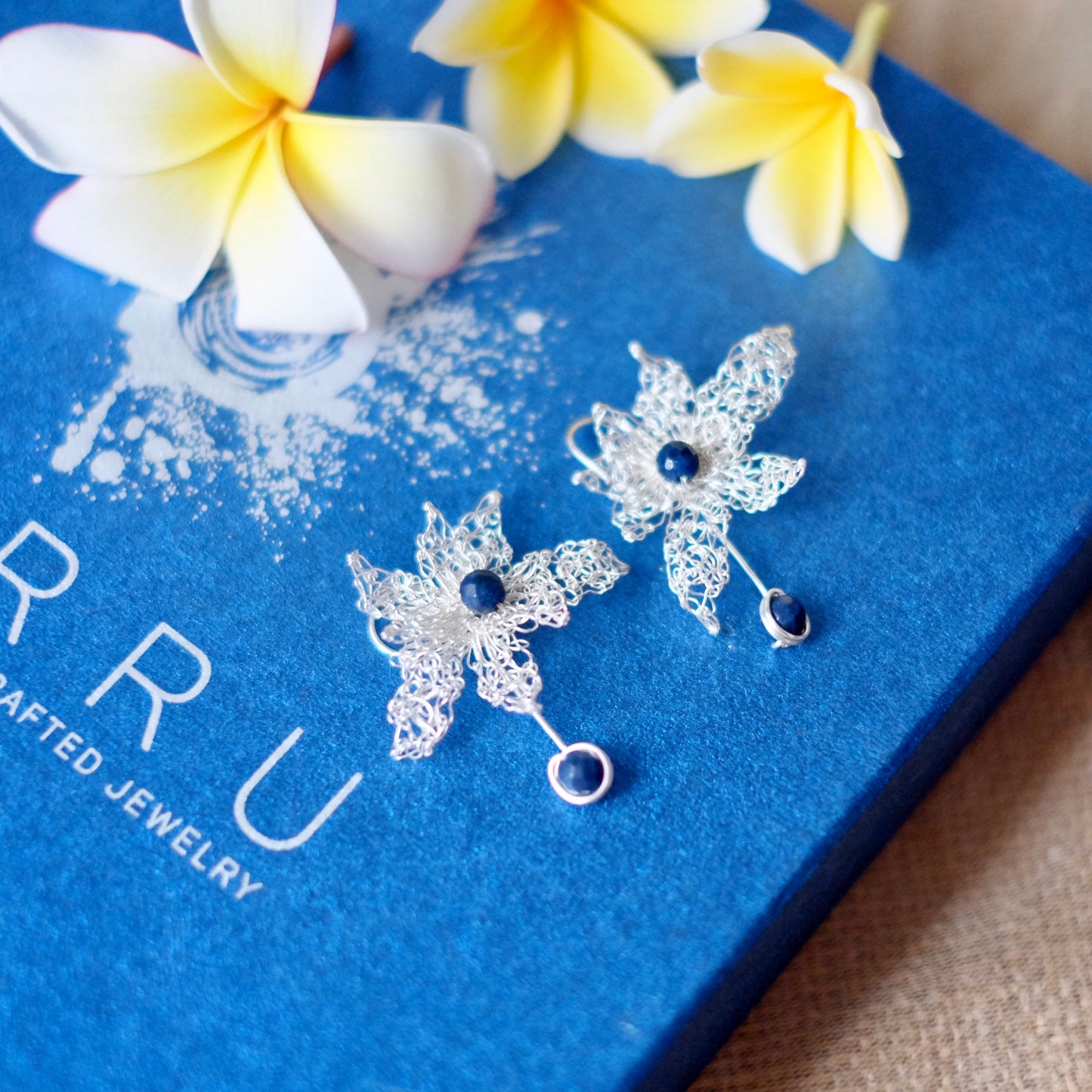 KEMUNING EARRINGS BLUE SILVER