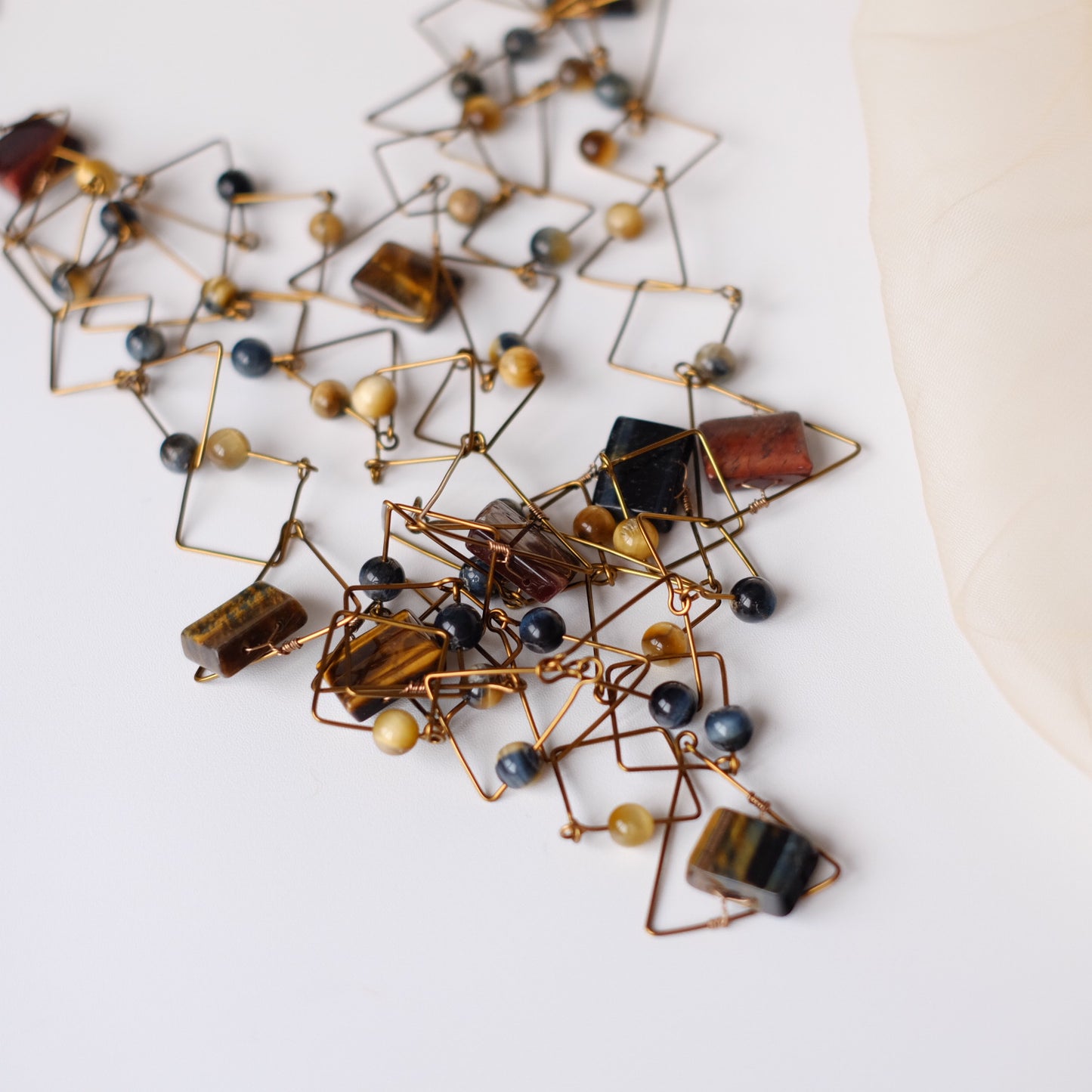 GEOMETRIA TIGER EYE