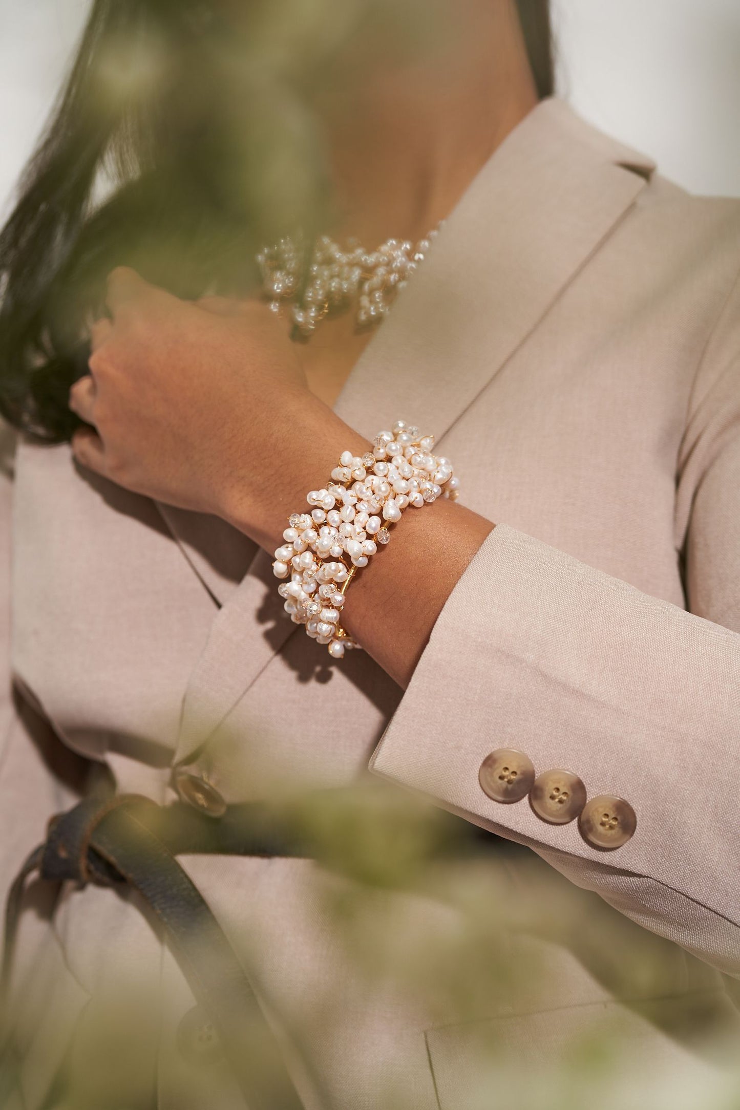 Baby breath bangle pearl gold