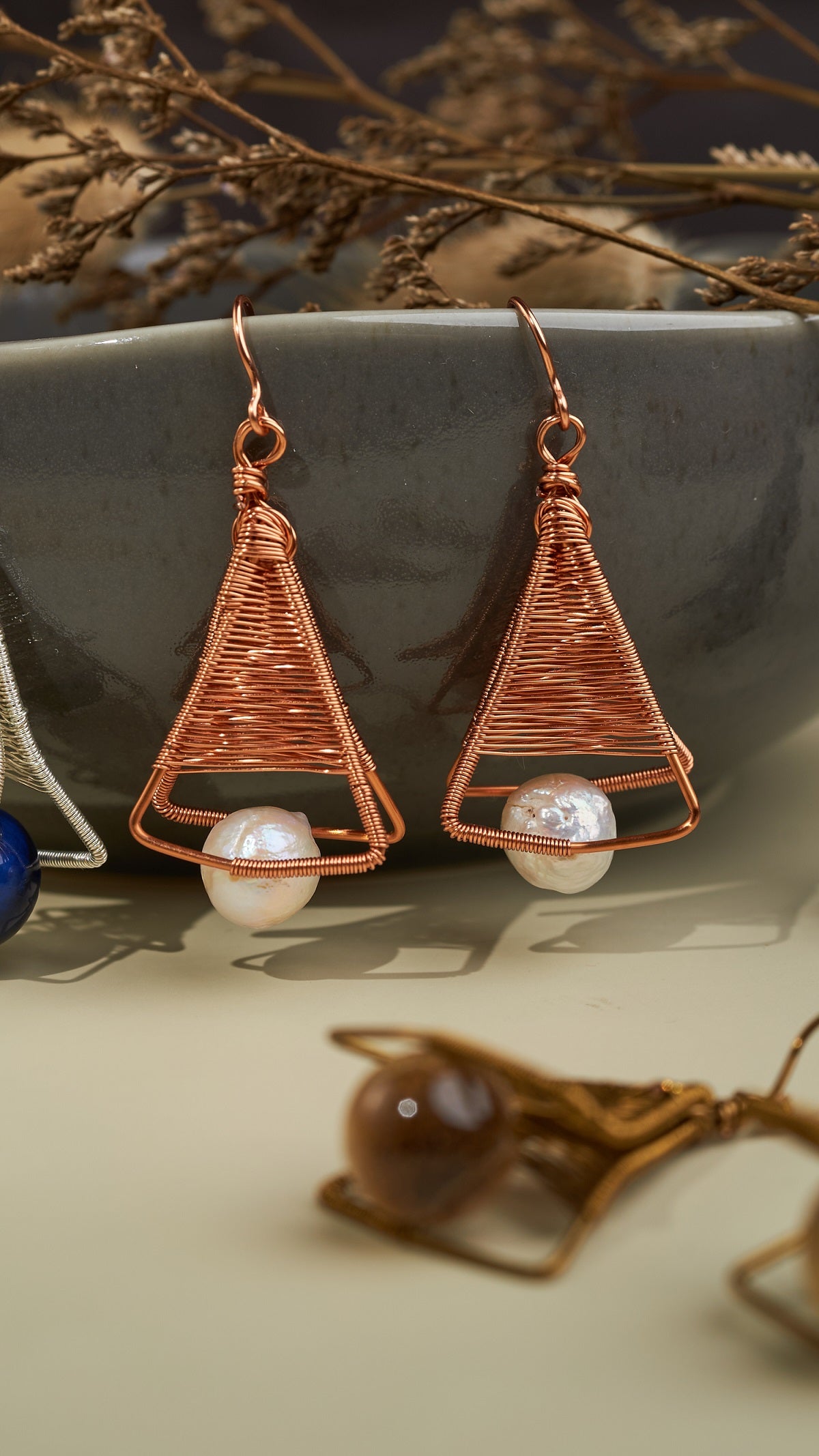 Marangga Pearl RG dangling earrings