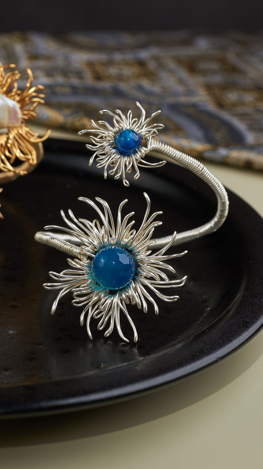 Mata Uroe Blue Silver Bangle