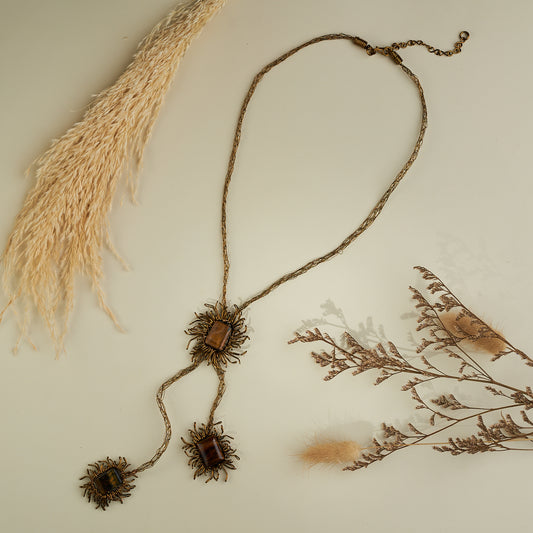 Mata Uroe knitting Tiger eye GM