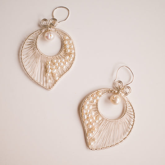 ZANNA EARRING PEARL SILVER