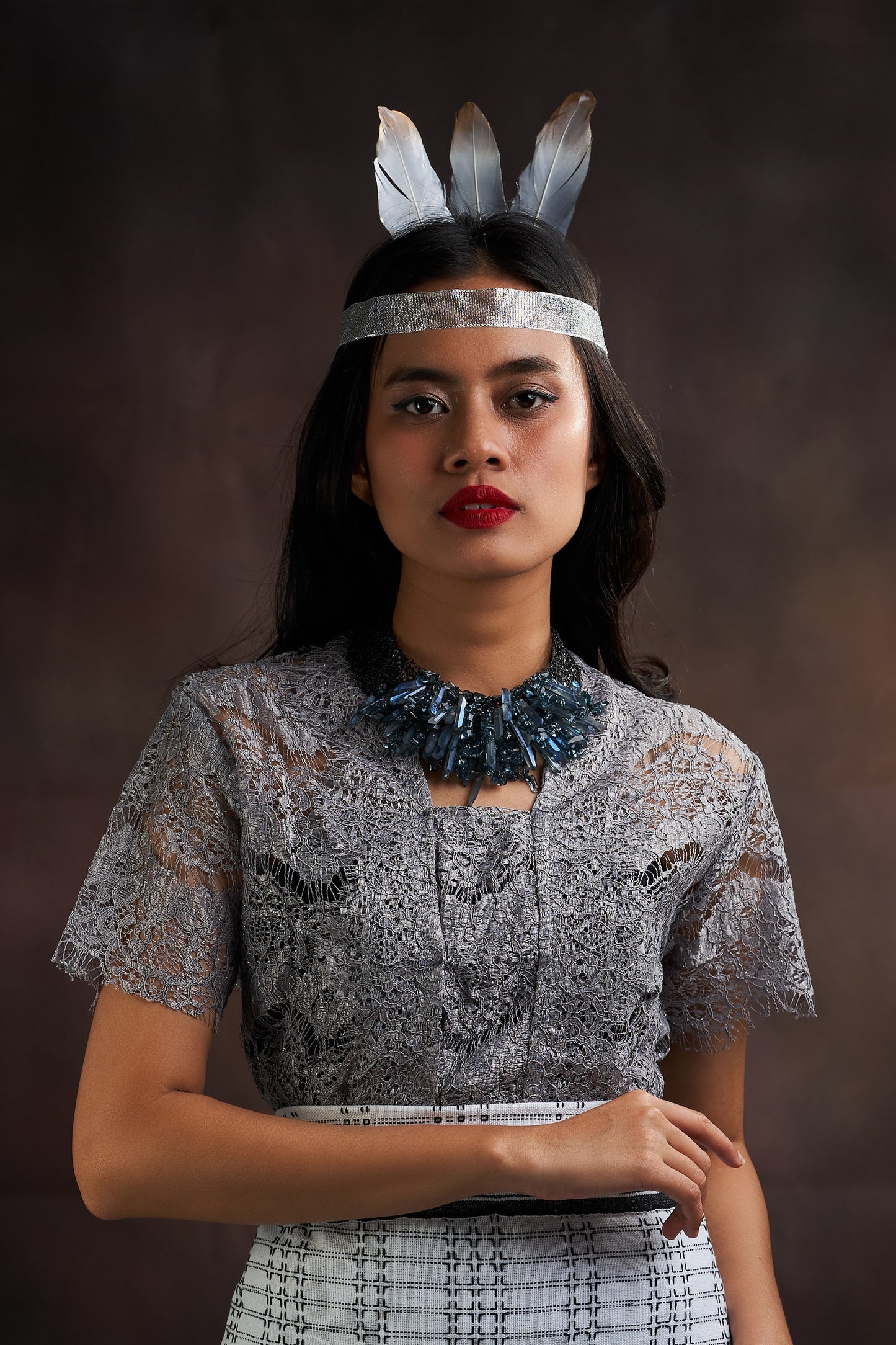 Borneo blue crystal black choker