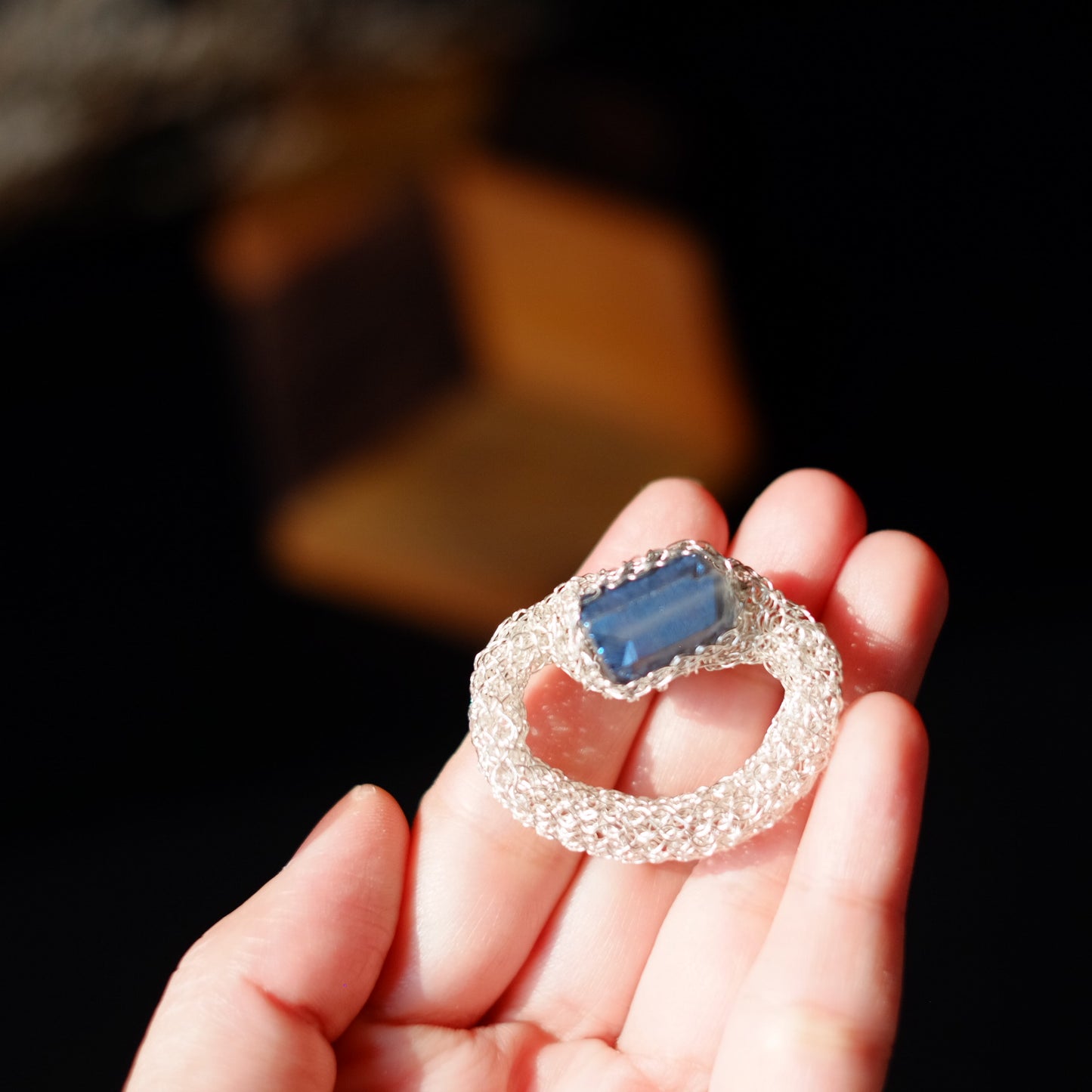 BROOCH BULAN BLUE CRYSTAL